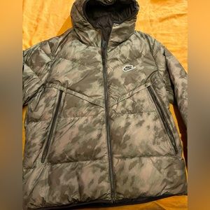 Nike puffer jacket
